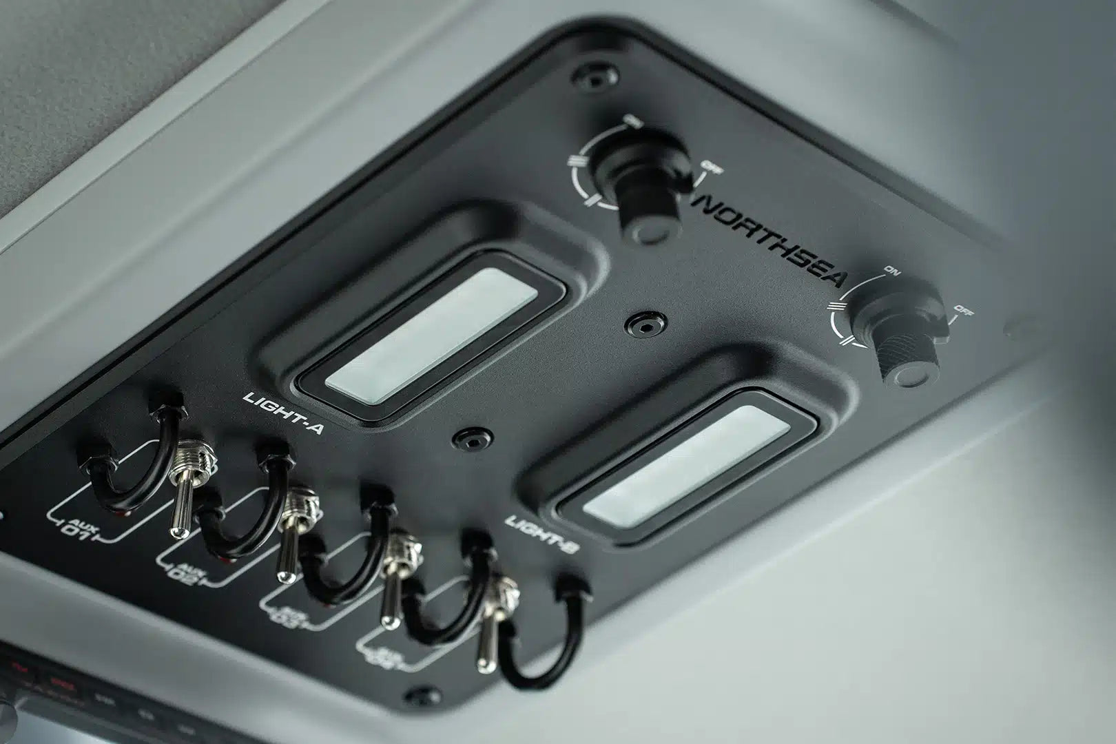 URNIETA Roof Console | 70 Series LandCruiser 2008–2025