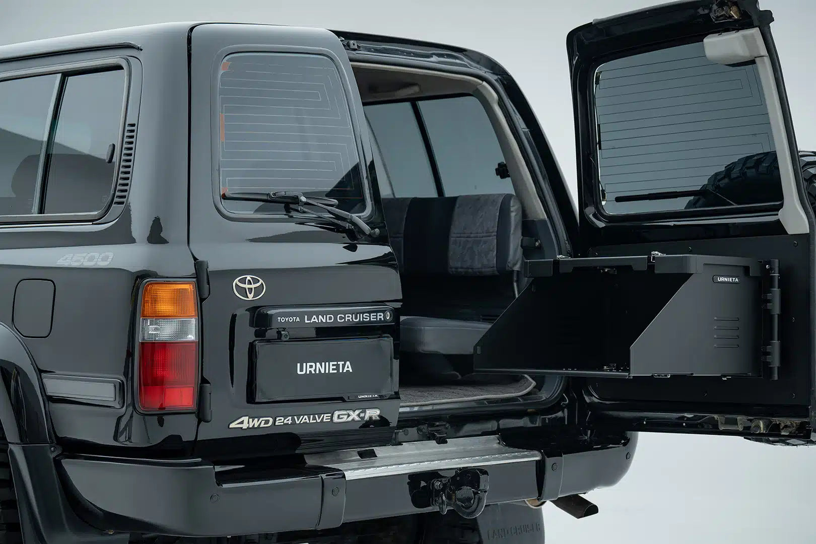 URNIETA Tailgate Drop Down Platform Table| 80 Series LandCruiser