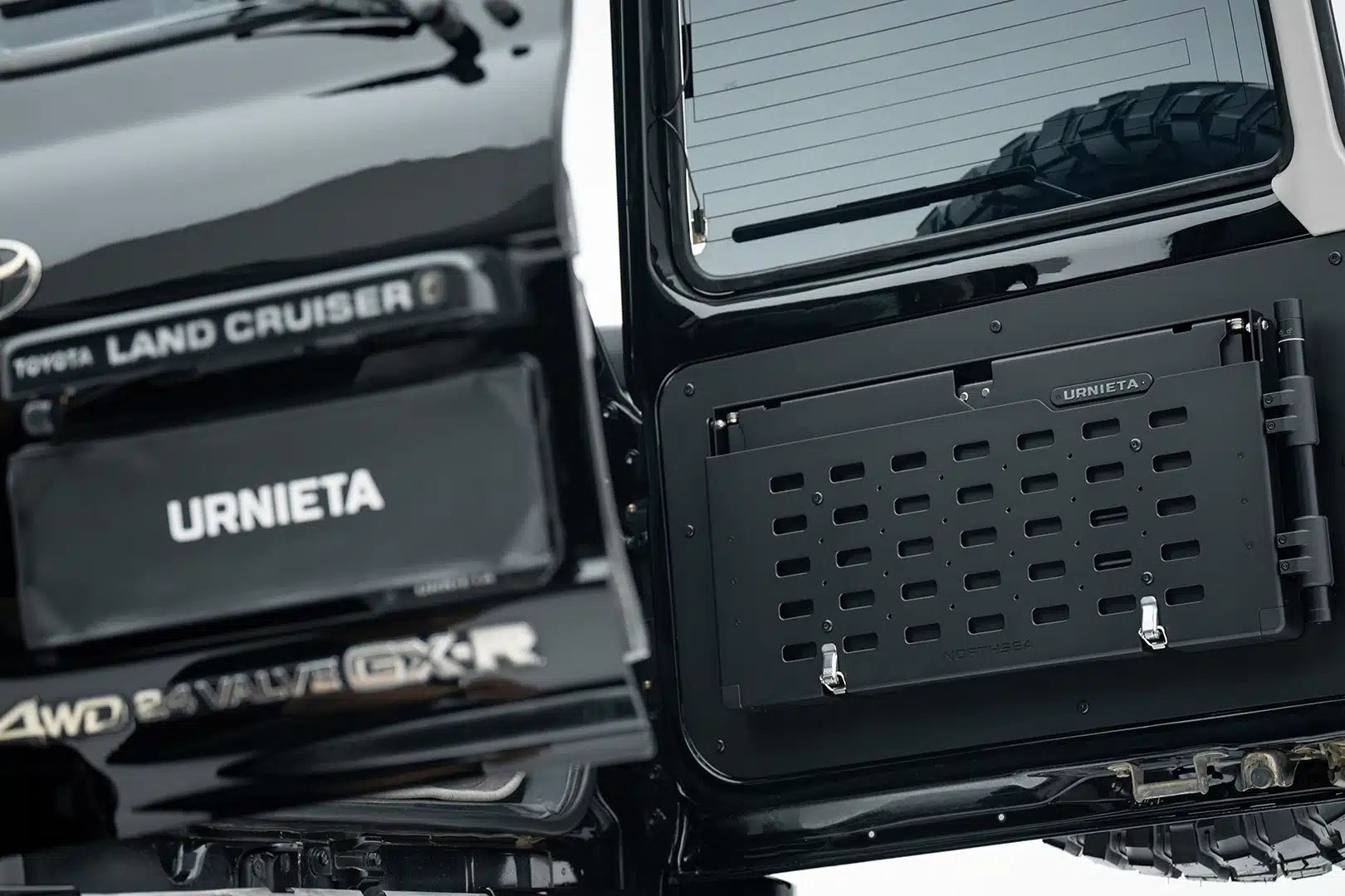 URNIETA Tailgate Drop Down Platform Table| 80 Series LandCruiser