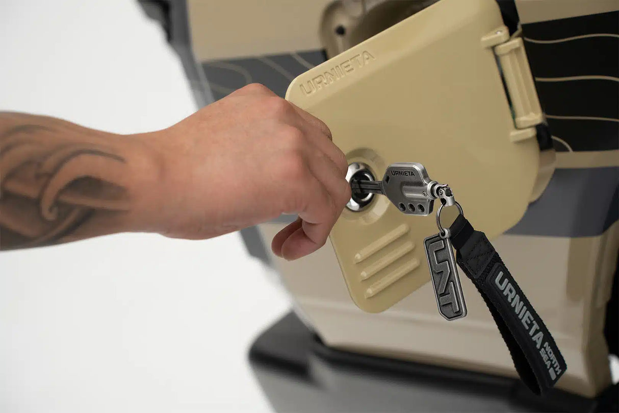 URNIETA Vintage Fuel Cap | 70 Series LandCruiser