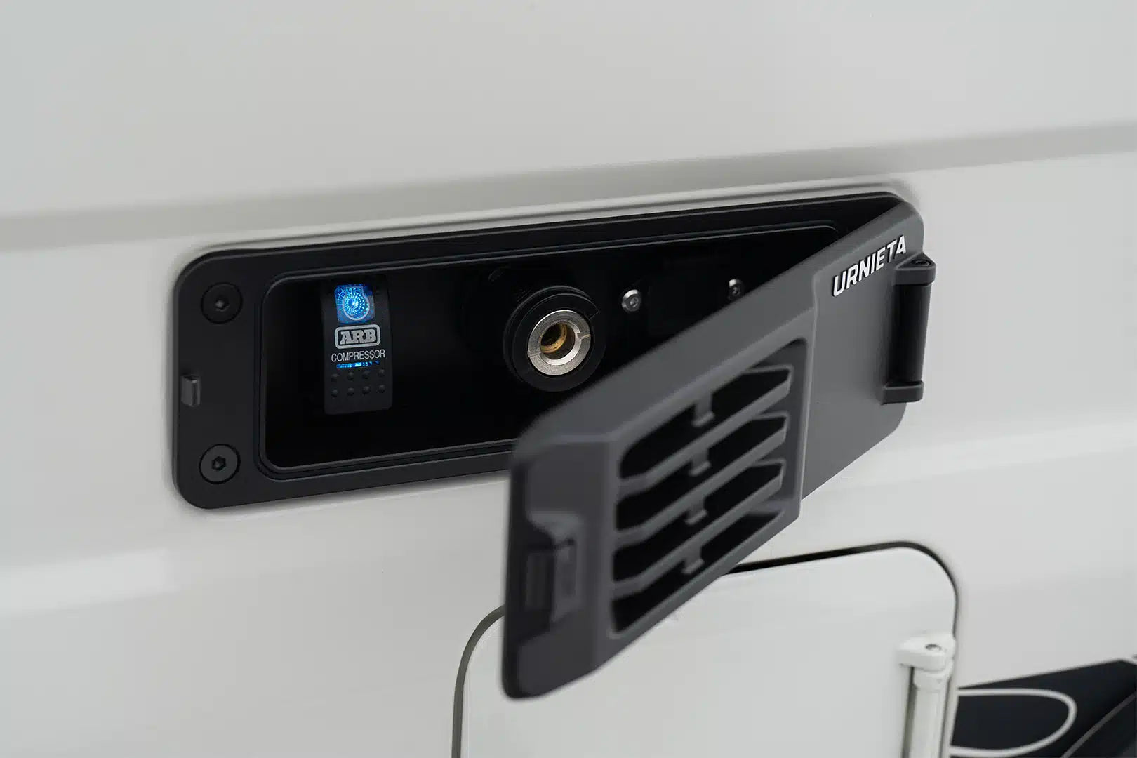 URNIETA Integrated Expansion Panel | 76 & 78 Series LandCruiser