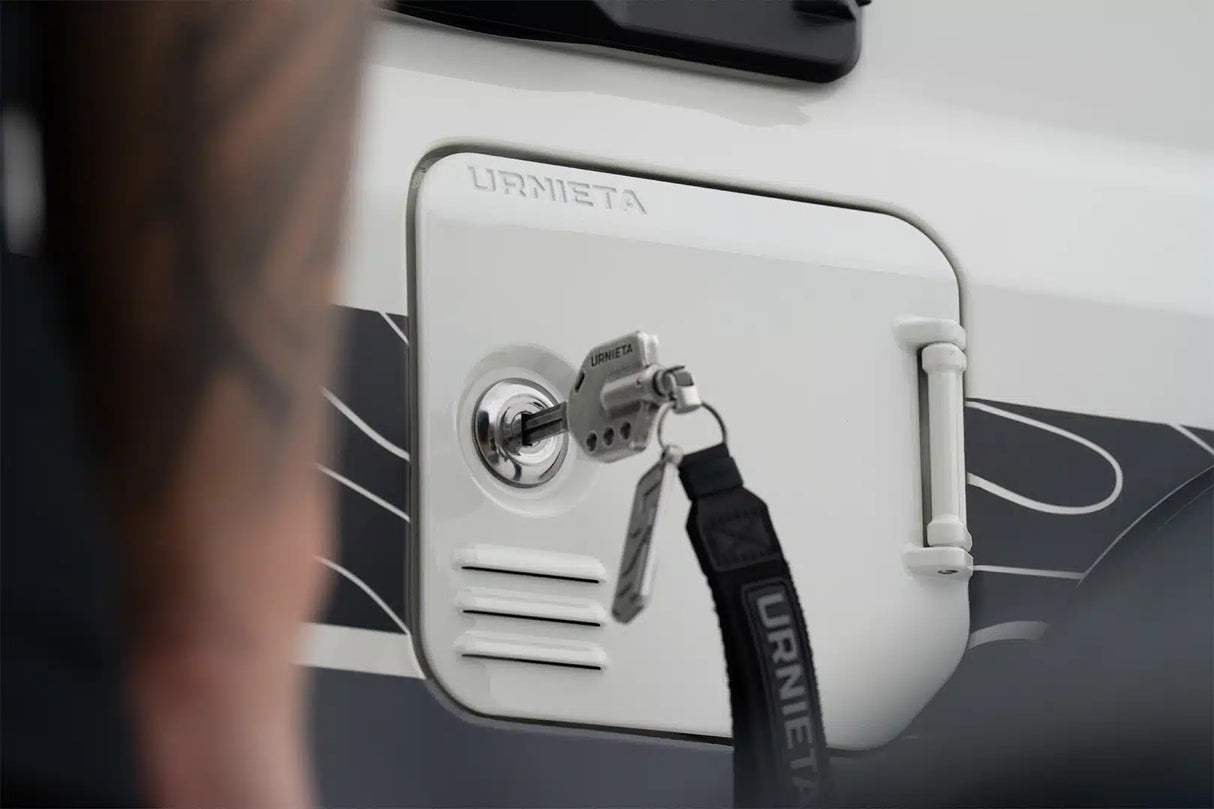 URNIETA Vintage Fuel Cap | 70 Series LandCruiser