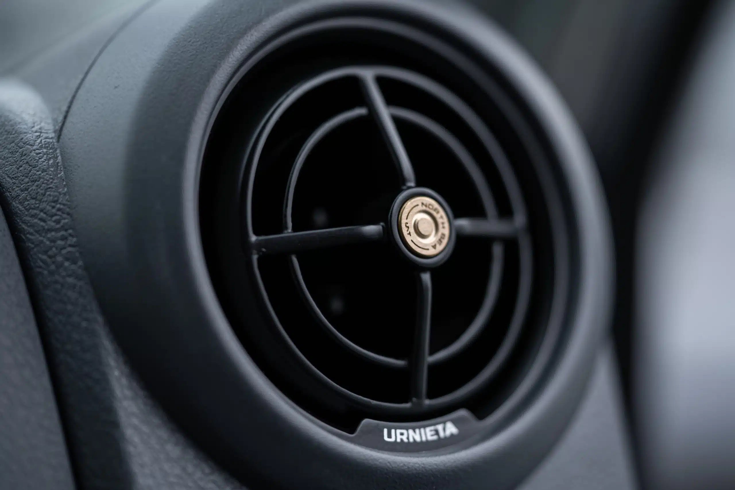 URNIETA Air Conditioning Vents | 70 Series LandCruiser