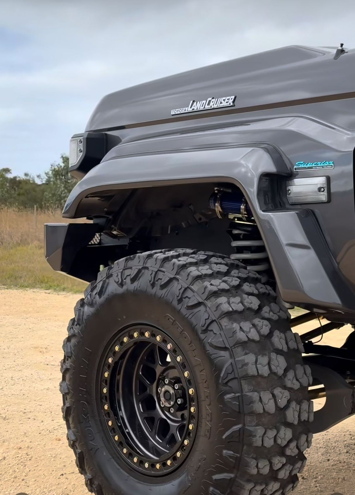 Clear/Crystal Turn Signal Side Marker + Front Corner Indicator Combo to suit Toyota LandCruiser 70 Series (09/2023+)