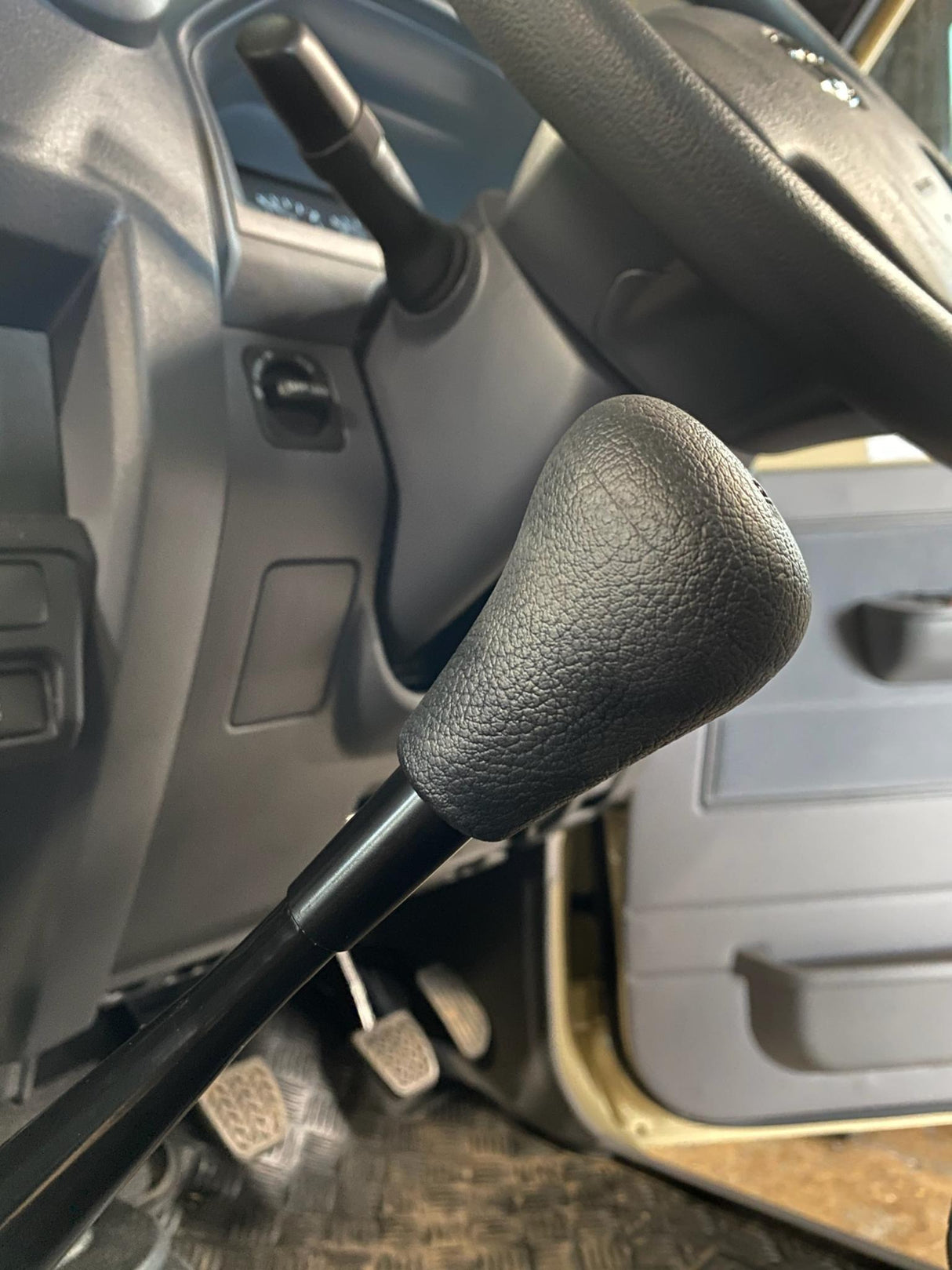 Gear Stick Extension to Suit Toyota Landcruiser 70 Series, 80 Series, 100 Series & Hilux N70